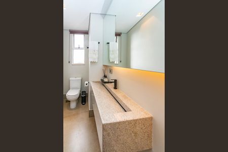 Apartamento à venda com 225m², 3 quartos e 3 vagasLavabo