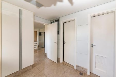Apartamento à venda com 225m², 3 quartos e 3 vagasÁrea de Serviço