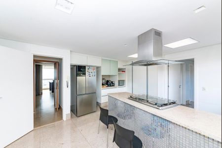 Apartamento à venda com 225m², 3 quartos e 3 vagasCozinha