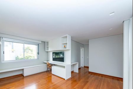 Apartamento à venda com 225m², 3 quartos e 3 vagasSala 2