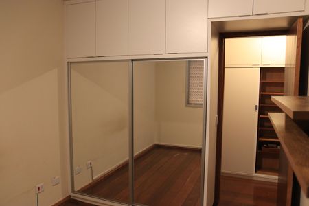 Apartamento para alugar com 109m², 3 quartos e 1 vagaQuarto 01
