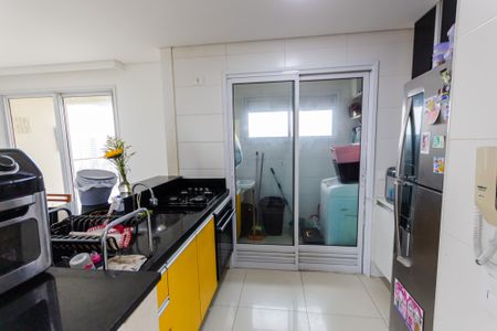 Apartamento à venda com 127m², 3 quartos e 2 vagas Apartamento à venda com 127m², 3 quartos e 2 vagasCozinha e Área de Serviço