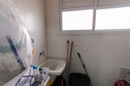 Apartamento à venda com 127m², 3 quartos e 2 vagas Apartamento à venda com 127m², 3 quartos e 2 vagasCozinha e Área de Serviço