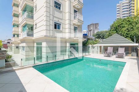 Apartamento à venda com 127m², 3 quartos e 2 vagas Apartamento à venda com 127m², 3 quartos e 2 vagasÁrea comum - Piscina