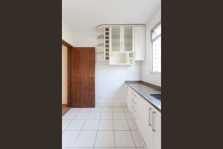 Apartamento à venda com 136m², 3 quartos e 2 vagas Apartamento à venda com 136m², 3 quartos e 2 vagasCozinha