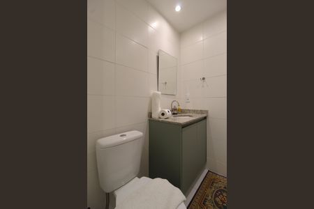 Banheiro de kitnet/studio para alugar com 1 quarto, 25m² em Vila Olímpia, São Paulo