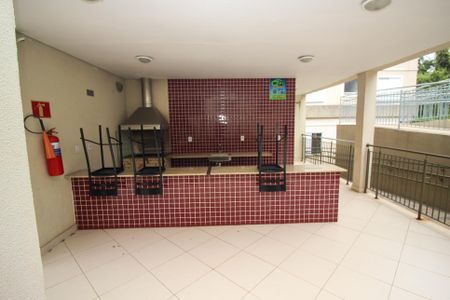 Apartamento à venda com 45m², 2 quartos e 1 vaga Apartamento à venda com 45m², 2 quartos e 1 vagaÁrea comum - Churrasqueira