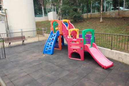 Apartamento à venda com 45m², 2 quartos e 1 vaga Apartamento à venda com 45m², 2 quartos e 1 vagaÁrea comum - Playground