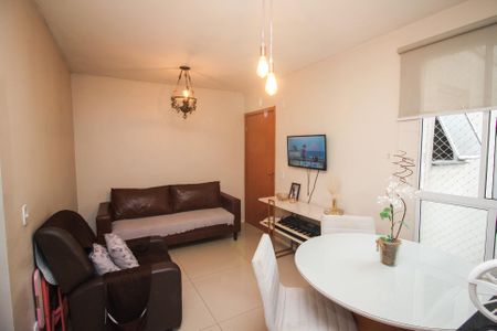 Sala de apartamento à venda com 2 quartos, 45m² em Cavalhada, Porto Alegre