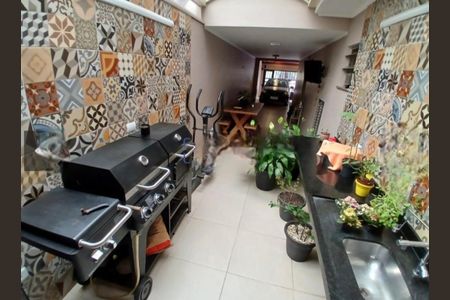 Casa à venda com 225m², 3 quartos e 3 vagas Casa à venda com 225m², 3 quartos e 3 vagasFoto 01