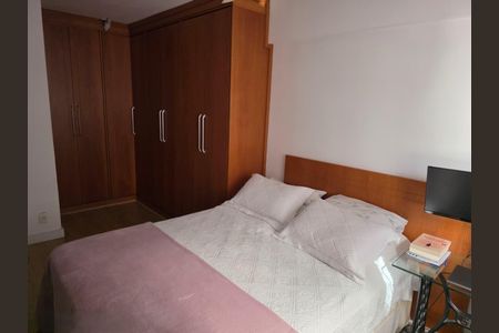 Apartamento à venda com 78m², 3 quartos e 1 vagaQuarto 2