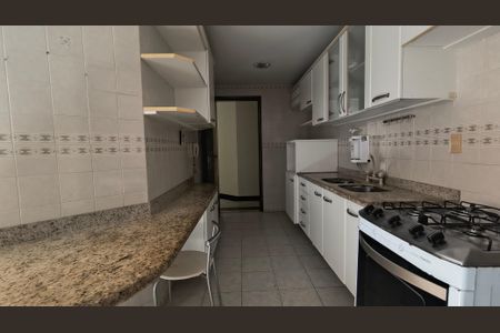 Apartamento à venda com 87m², 2 quartos e 2 vagasCozinha e Área de Serviço