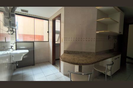 Apartamento à venda com 87m², 2 quartos e 2 vagasCozinha e Área de Serviço