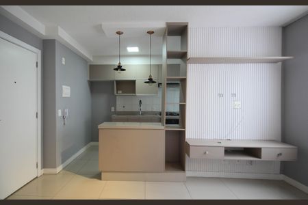 Sala de apartamento para alugar com 2 quartos, 42m² em Parque Reboucas, São Paulo