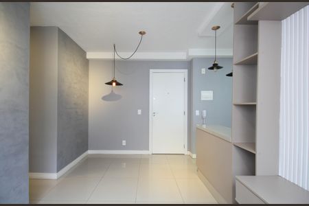 Sala de apartamento para alugar com 2 quartos, 42m² em Parque Reboucas, São Paulo