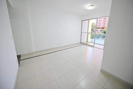 Apartamento para alugar com 79m², 3 quartos e 1 vagaSala