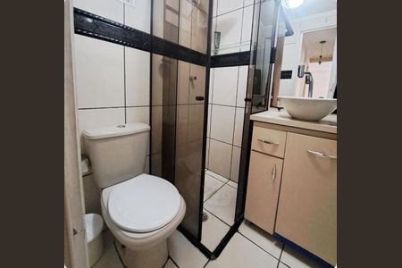 Banheiro de apartamento à venda com 2 quartos, 50m² em Quitaúna, Osasco