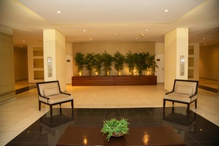 Apartamento à venda com 194m², 3 quartos e 4 vagas Apartamento à venda com 194m², 3 quartos e 4 vagasHall de entrada