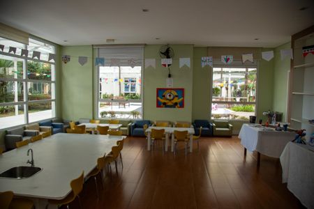 Apartamento à venda com 194m², 3 quartos e 4 vagas Apartamento à venda com 194m², 3 quartos e 4 vagasÁrea comum