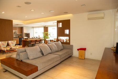 Sala de apartamento à venda com 3 quartos, 194m² em Campo Belo, São Paulo