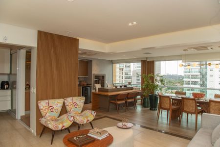 Apartamento à venda com 194m², 3 quartos e 4 vagas Apartamento à venda com 194m², 3 quartos e 4 vagasSala