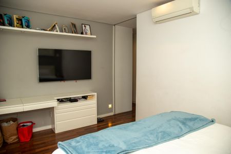 Apartamento à venda com 194m², 3 quartos e 4 vagas Apartamento à venda com 194m², 3 quartos e 4 vagasSuíte 1