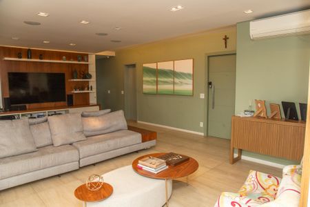 Apartamento à venda com 194m², 3 quartos e 4 vagas Apartamento à venda com 194m², 3 quartos e 4 vagasSala