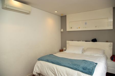 Apartamento à venda com 194m², 3 quartos e 4 vagas Apartamento à venda com 194m², 3 quartos e 4 vagasSuíte 1