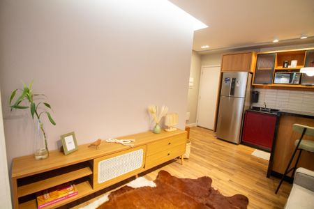 Sala de apartamento para alugar com 2 quartos, 68m² em Santo Amaro, São Paulo