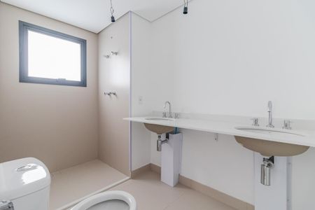 Apartamento à venda com 195m², 3 quartos e 3 vagasBanheiro da Suíte 1