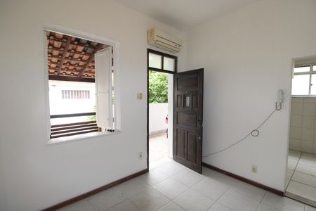 Sala de apartamento para alugar com 2 quartos, 70m² em Piedade, Rio de Janeiro