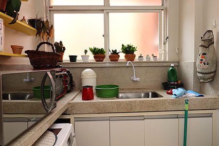 Apartamento para alugar com 82m², 2 quartos e 1 vagaÁrea de Serviço