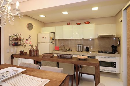 Apartamento para alugar com 82m², 2 quartos e 1 vagaCozinha