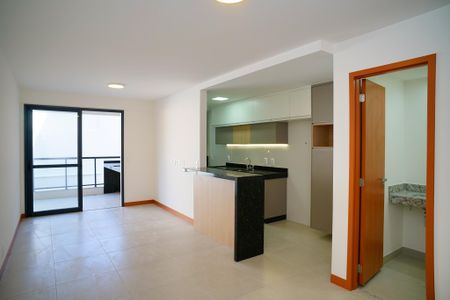 Sala de apartamento para alugar com 2 quartos, 90m² em Piratininga, Niterói