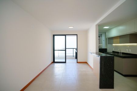 Sala de apartamento para alugar com 2 quartos, 90m² em Piratininga, Niterói