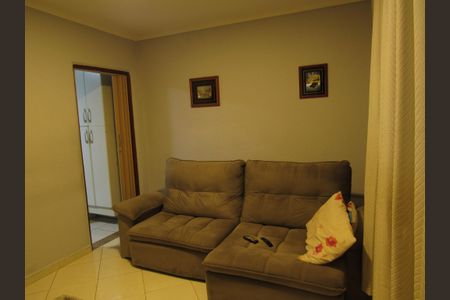 Sala de casa à venda com 2 quartos, 150m² em Jardim das Flores, Osasco