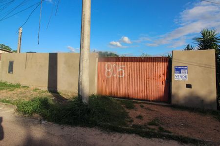 Casa de condomínio à venda com 36m², 1 quarto e sem vaga Casa de condomínio à venda com 36m², 1 quarto e sem vagaFachada