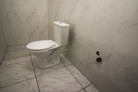 Casa de condomínio à venda com 36m², 1 quarto e sem vaga Casa de condomínio à venda com 36m², 1 quarto e sem vagaBanheiro