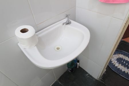 Casa de condomínio para alugar com 50m², 2 quartos e sem vagaBanheiro Social