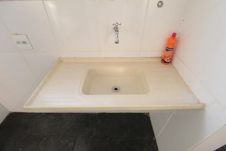 Casa de condomínio para alugar com 50m², 2 quartos e sem vagaCozinha e Área de Serviço