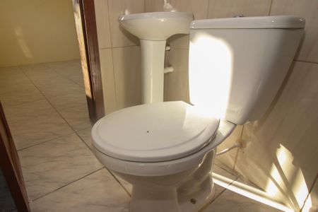 Casa de condomínio à venda com 36m², 1 quarto e 1 vaga Casa de condomínio à venda com 36m², 1 quarto e 1 vagaBanheiro Social