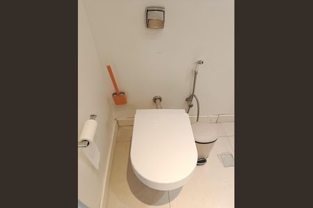 Apartamento à venda com 140m², 3 quartos e 1 vaga Apartamento à venda com 140m², 3 quartos e 1 vagaBanheiro da Suíte
