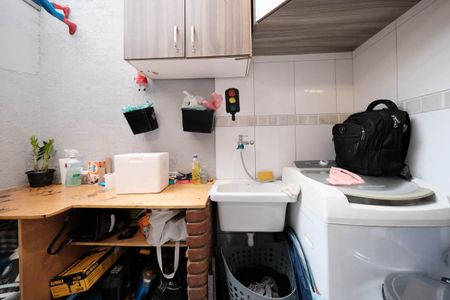 Casa de condomínio à venda com 52m², 2 quartos e 1 vagaÁrea de Serviço