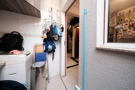 Casa de condomínio à venda com 52m², 2 quartos e 1 vagaÁrea de Serviço