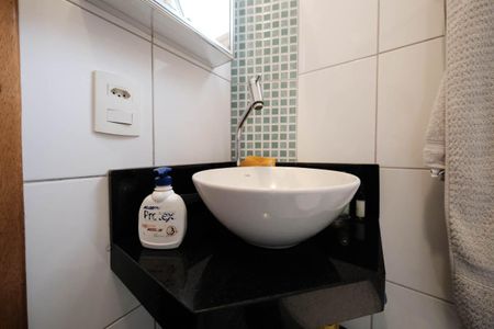 Casa de condomínio à venda com 52m², 2 quartos e 1 vagaBanheiro da Suíte 2