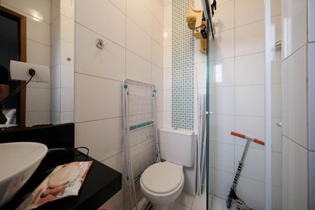 Casa de condomínio à venda com 52m², 2 quartos e 1 vagaBanheiro da Suíte 1