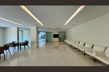 Apartamento à venda com 288m², 4 quartos e 6 vagas Apartamento à venda com 288m², 4 quartos e 6 vagasÁrea comum