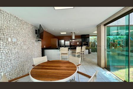 Apartamento à venda com 288m², 4 quartos e 6 vagas Apartamento à venda com 288m², 4 quartos e 6 vagasÁrea comum