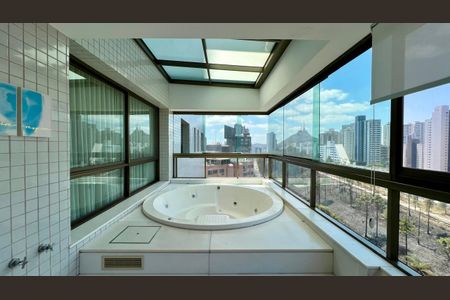 Varanda da Sala de apartamento à venda com 2 quartos, 288m² em Belvedere, Belo Horizonte