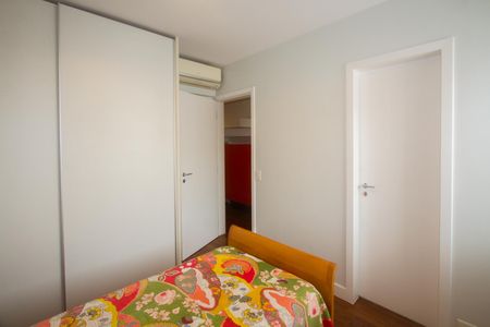 Apartamento à venda com 340m², 3 quartos e 4 vagas Apartamento à venda com 340m², 3 quartos e 4 vagasSuíte 2